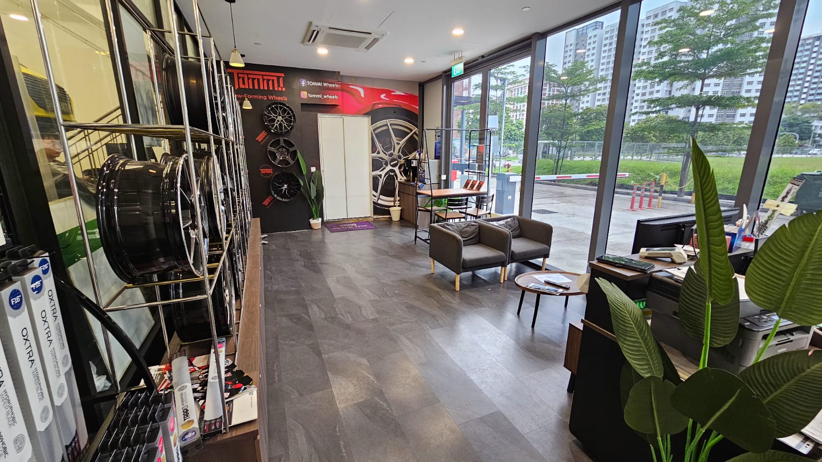 Customer lounge at TYREPLUS Jurong car workshop