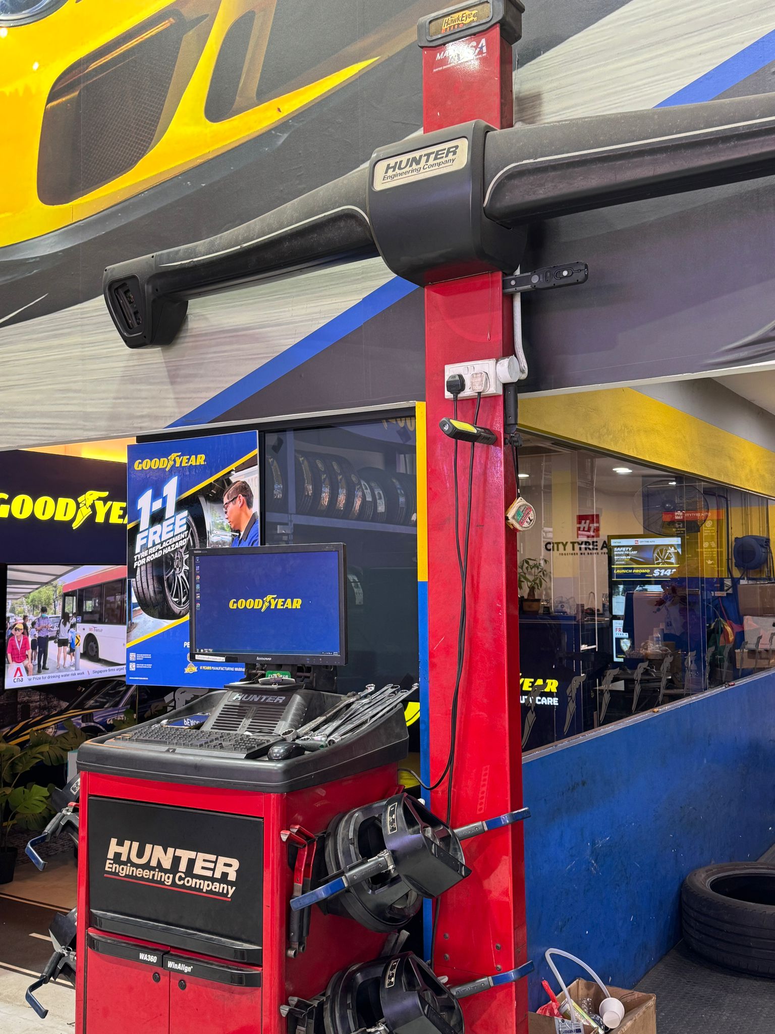 HUNTER wheel alignment equipment in use at Kaki Bukit workshop