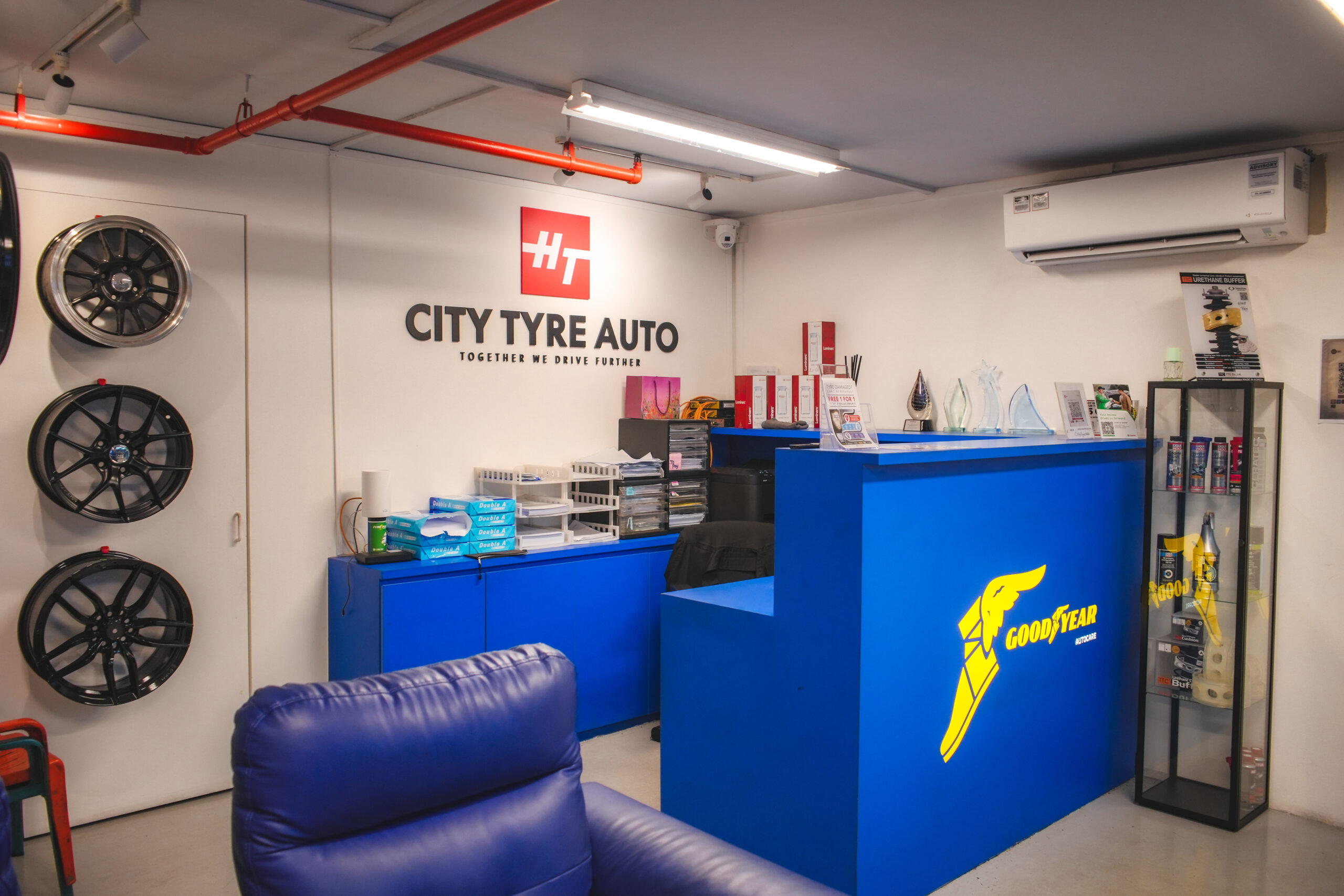 Clean and spacious customer lounge at City Tyre Auto Sin Ming car workshop